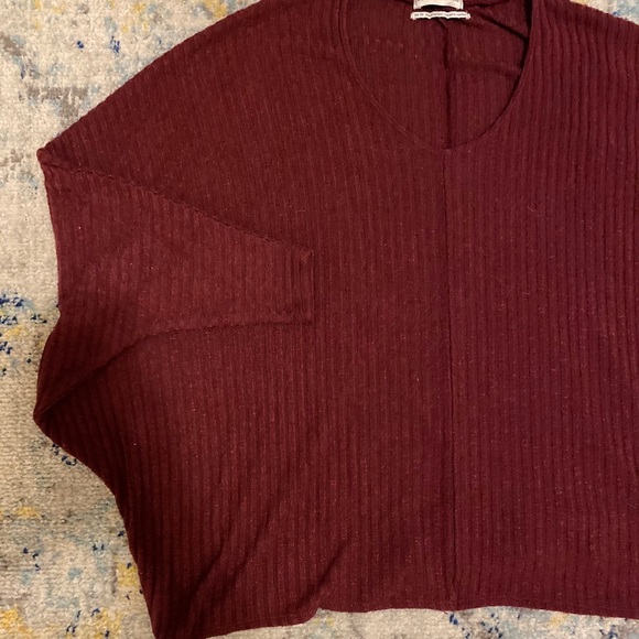 Urban Outfitters choker neck burgundy sweater - Picture 8 of 9